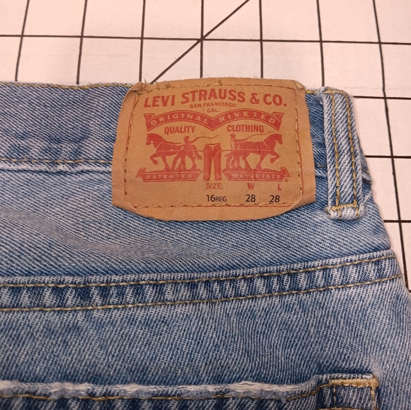 Levi's Distressed denim jeans w/ repairs, 16reg/28x28, Blue, Great condition - Picture 6 of 6